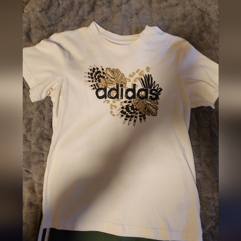 Adidas t-shirt